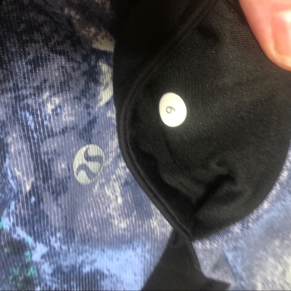 2 Lululemon+ bag - Picture 8 of 13
